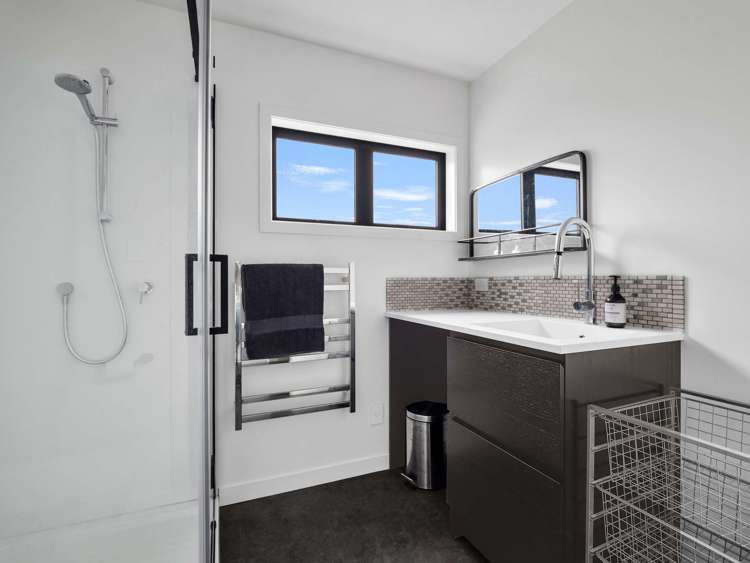 2D Vipond Road Stanmore Bay_24