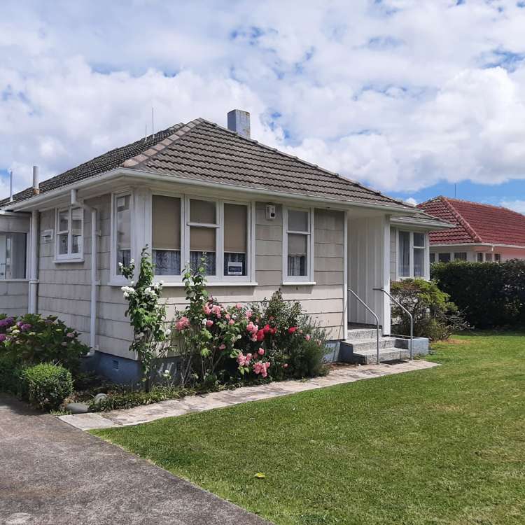 95 Hillsborough Road_0