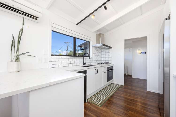 42 Chorley Avenue Massey_10