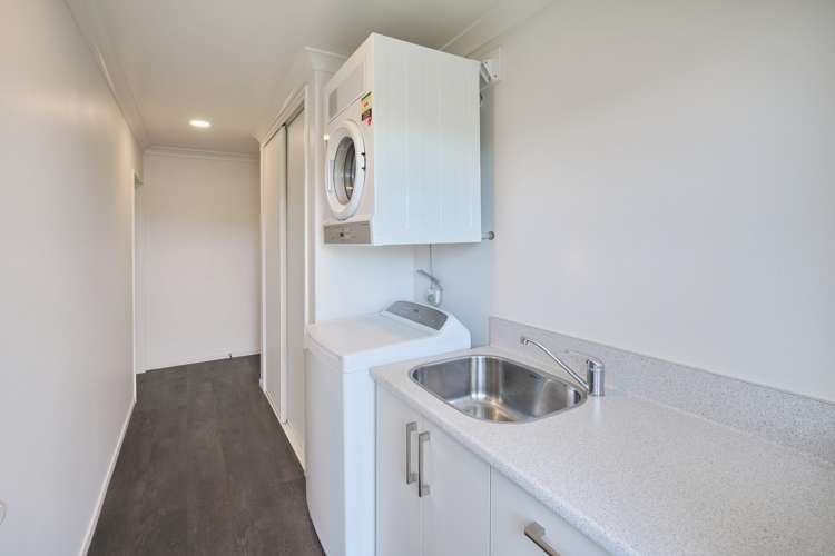 16 Barnsley Crescent West Melton_16