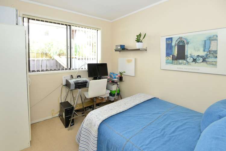 18 Doment Crescent Orewa_9