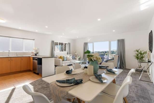 REMUERA, VIEWS AND WALK TO MEADOWBANK SCHOOL