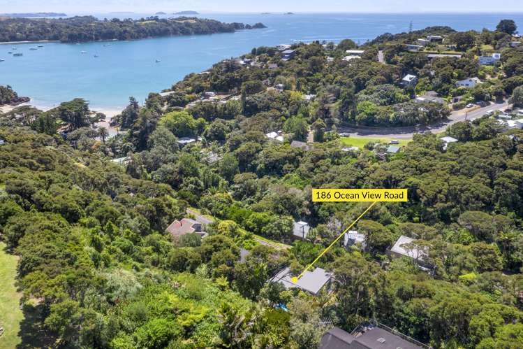 186 Ocean View Road Oneroa_24