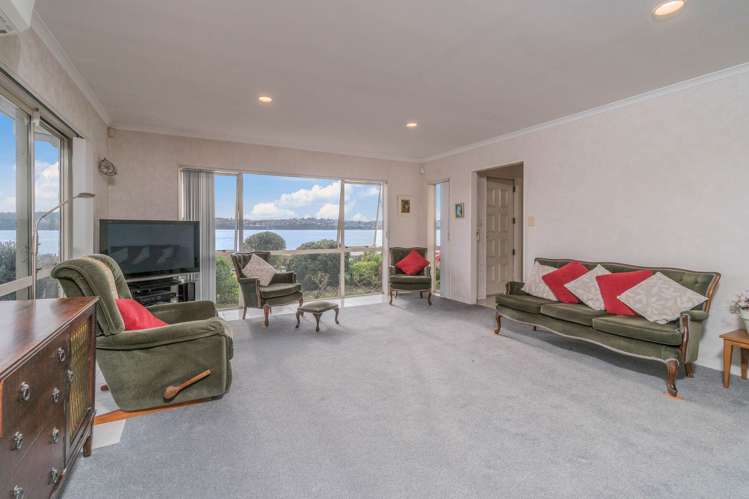 50A Kiwi Esplanade Mangere Bridge_17