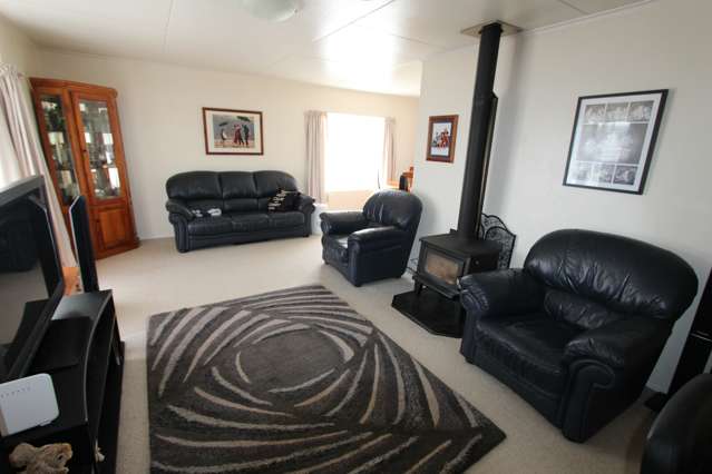 27 George Street Pahiatua_2