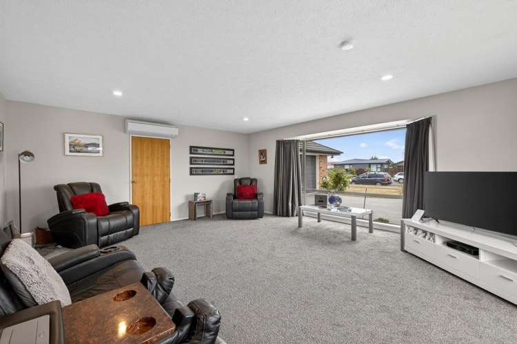 111 Inwoods Close Parklands_11