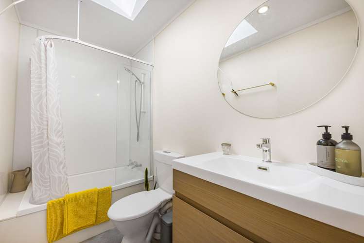 1/10 Taiere Terrace Onehunga_11