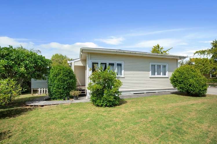 140 Awaroa Road Helensville_19