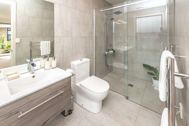 45 Golf Vue Place Castlecliff_16