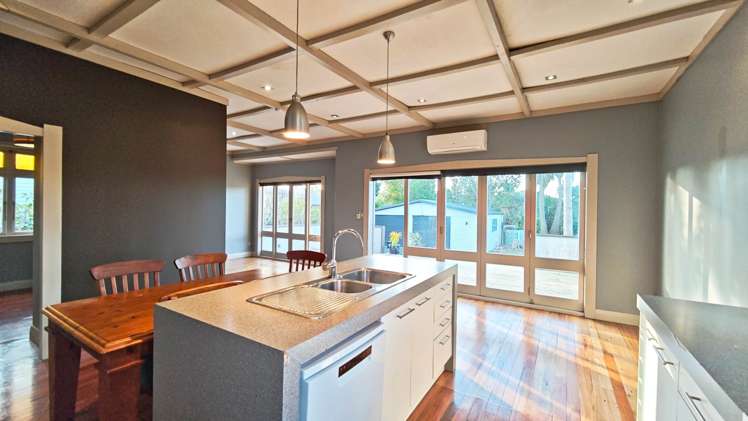 24 Akehurst Avenue New Lynn_2