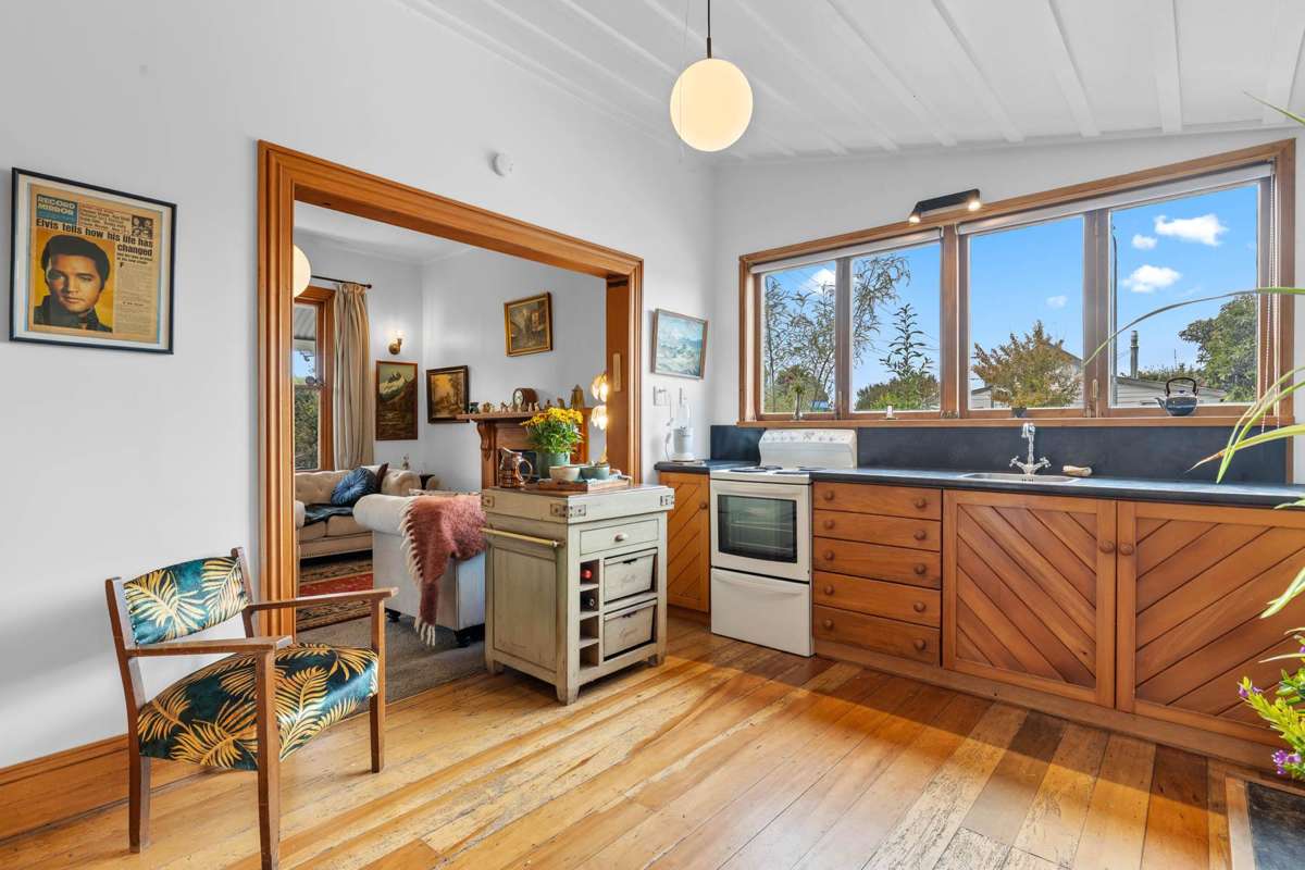 24 Dillons Point Road_2