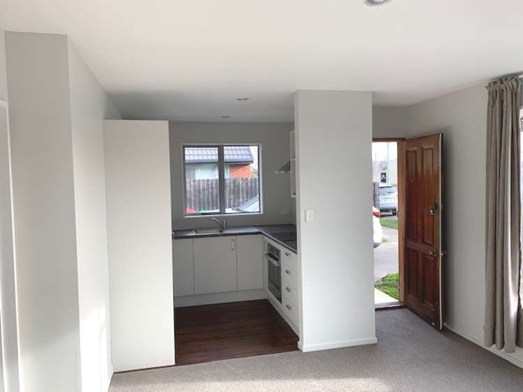 76 Disraeli Street 1380_2