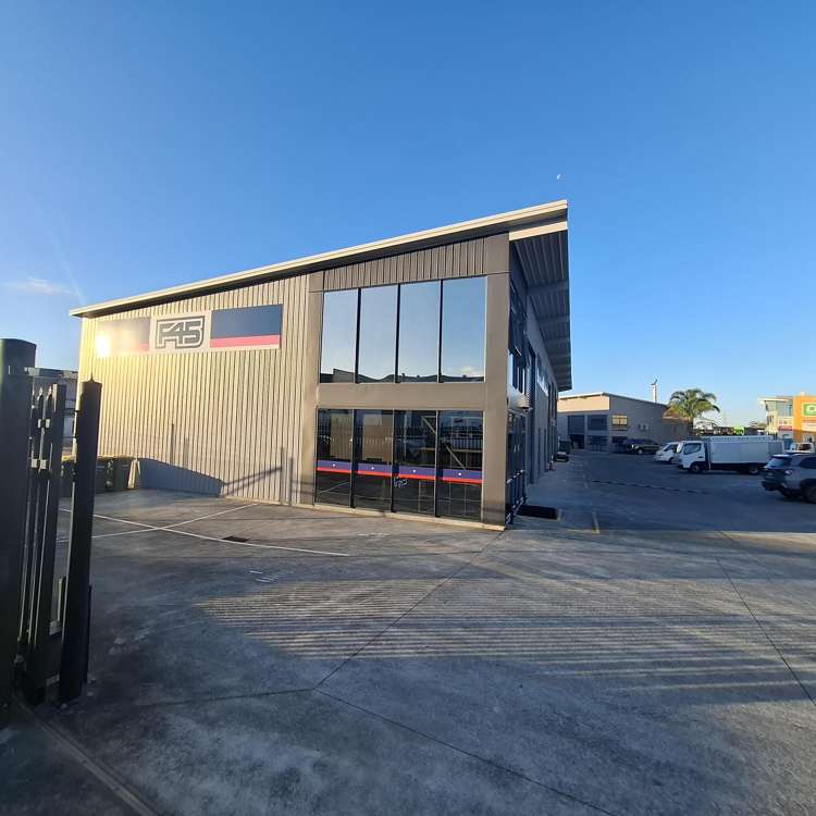 Unit 1/16 Wookey Lane Kumeu_2