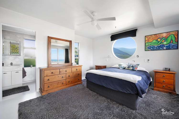 13 Bayly St Baylys Beach_18