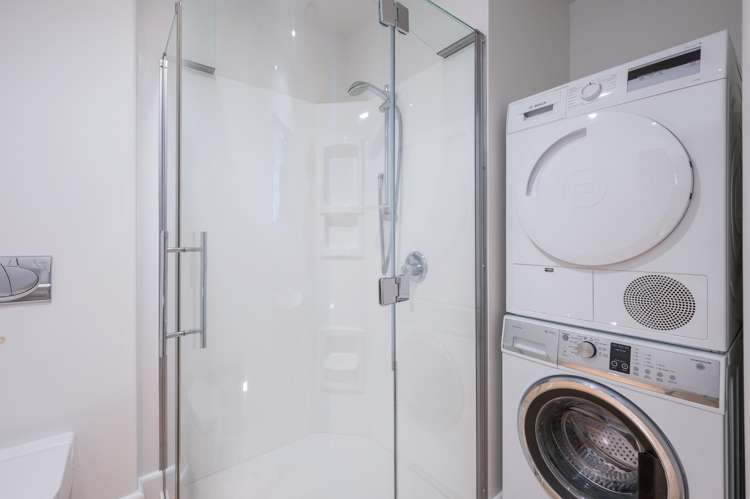 12/5 Bisley Ave Moana_11