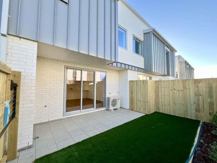 2/111 Neville Street 10222_12