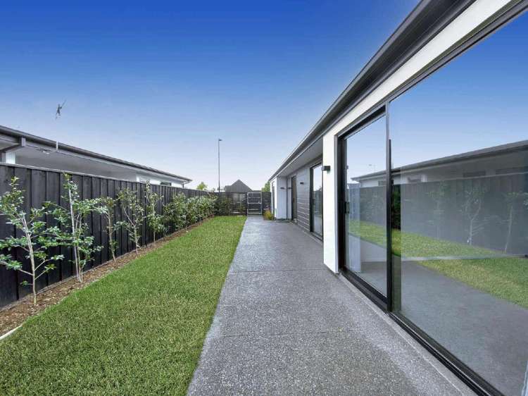 22 Kirkland Crescent Harewood_17