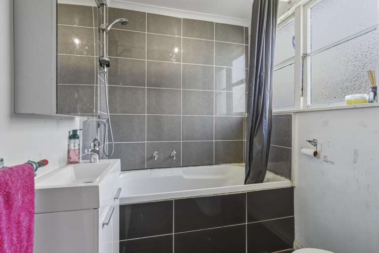 18 Rennie Street Green Island_11