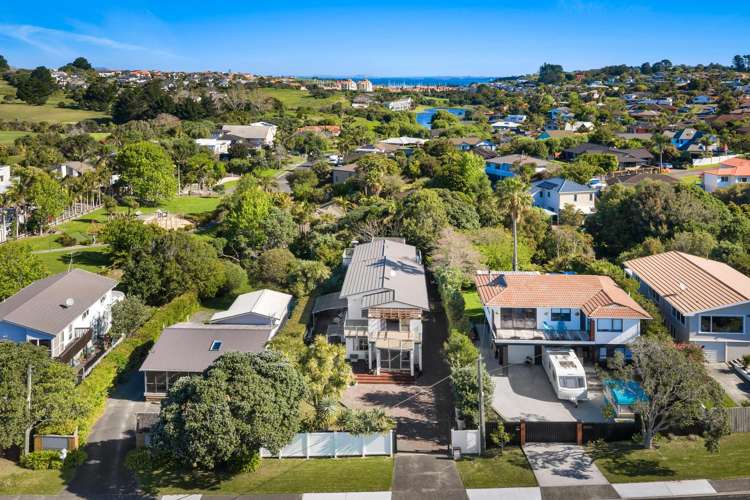 1279 Whangaparaoa Road Gulf Harbour_25