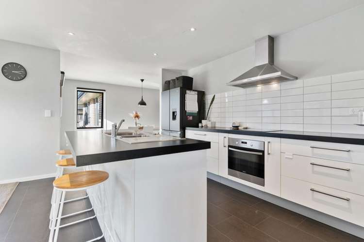 6 Austin Reid Avenue_1