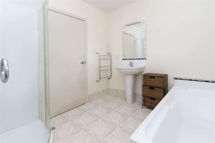 11 Clark Road Pahurehure_13