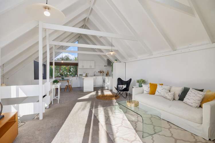 4/8 Springleigh  Avenue_3