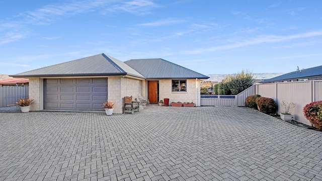 Private and Spacious on Larch