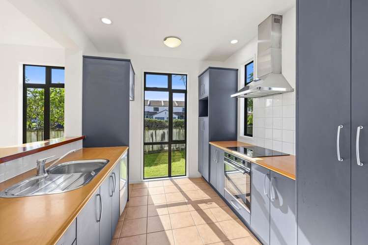 105/2 Armoy Drive_5