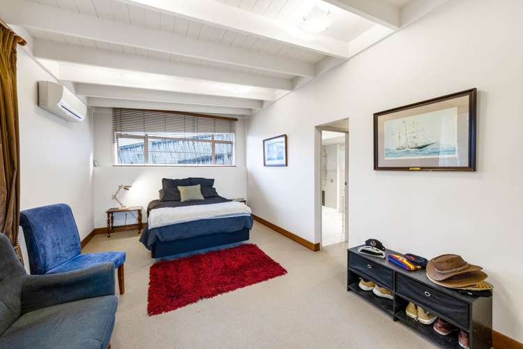 65 Royal Road Massey_15
