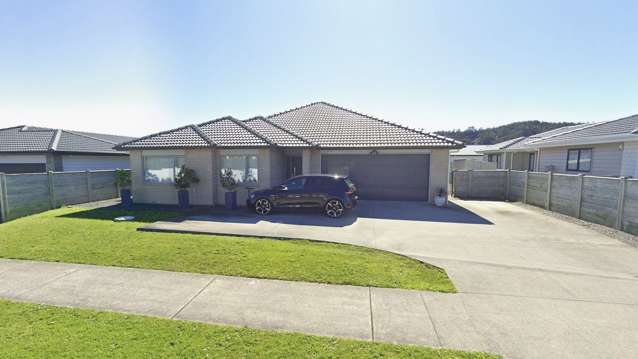Modern & Spacious 4-Bedroom 2-Bath Family Home