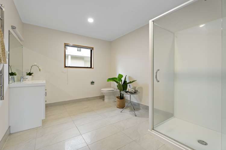 53 Lansdowne Crescent Glenview_14