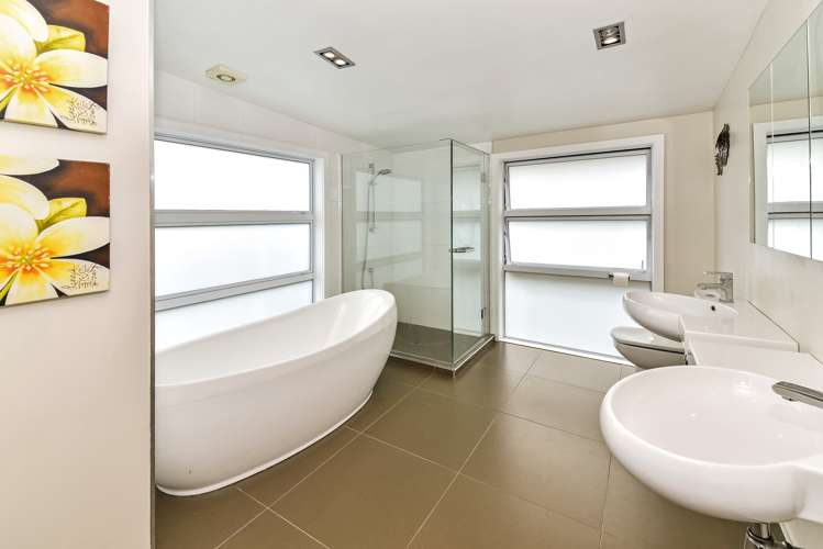 8 Rewa Road Maraetai_12