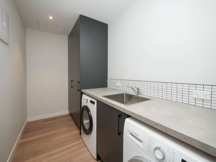 2/41 Filleul Street Dunedin Central_6