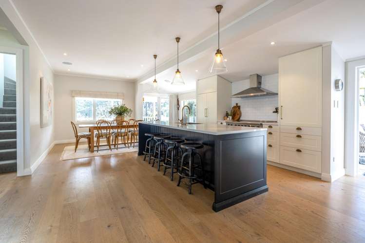 379i Gordons Road Waiheke Island_12