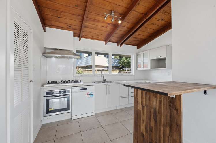 1 Fowey Avenue Te Atatu South_7