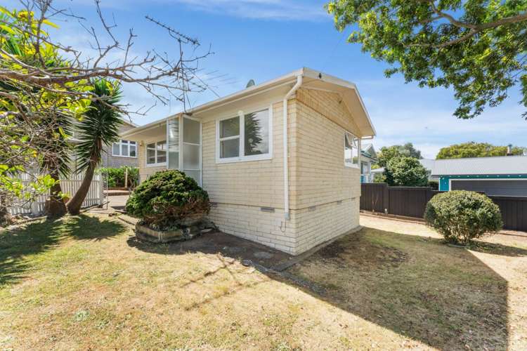 32 Hardington Street Onehunga_7