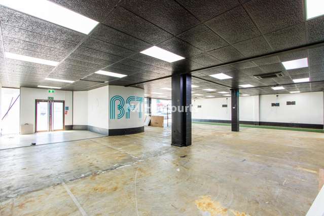 Shop 2-3/84-90 Mokoia Road Birkenhead_3