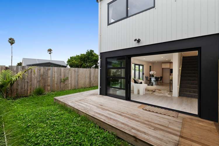 18F Pirangi Street Pt England_13