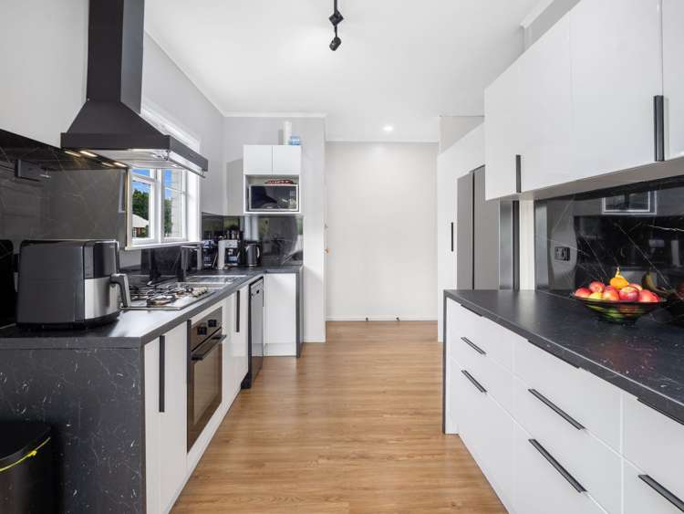 21 Rangiora Avenue Roslyn_18