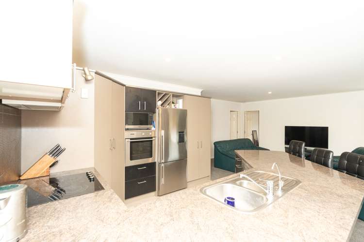 38 Bramley Drive Rototuna_10