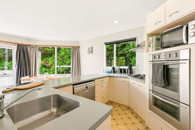 5 Erskine Close Island Bay_3