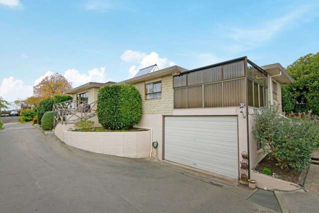 7 Farnham Drive Richmond_1