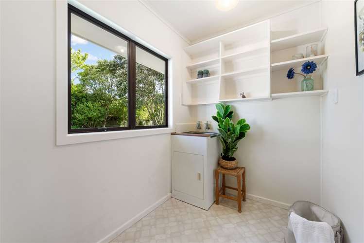 8 Boler Place New Lynn_18