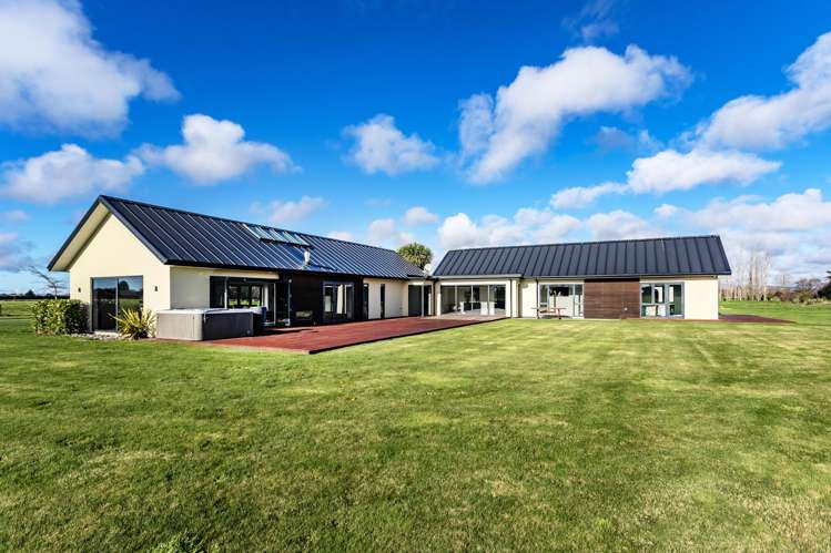 585 Coutts Island Road Coutts Island_25