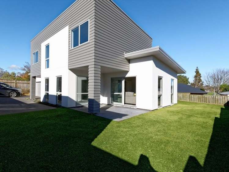 55a Lake Crescent Hamilton Lake_12