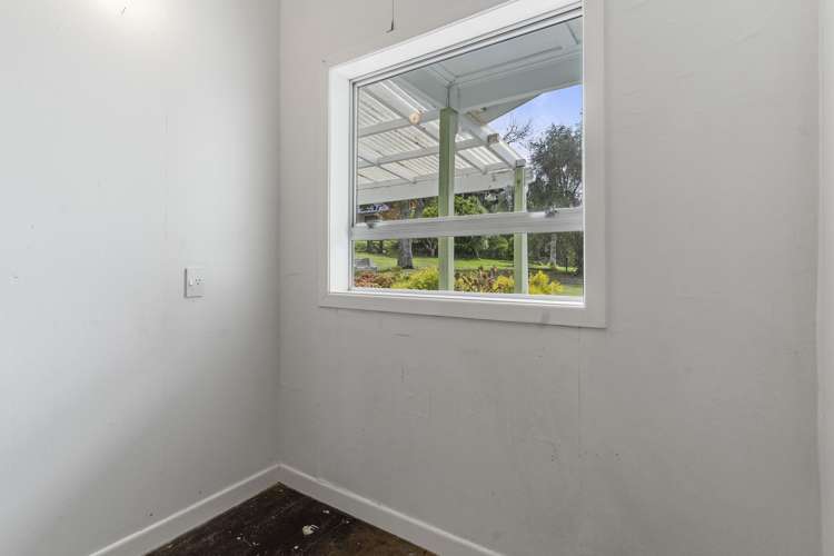 87 Carter Road Oratia_21