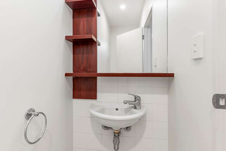 5/21 Armoy Drive East Tamaki_6