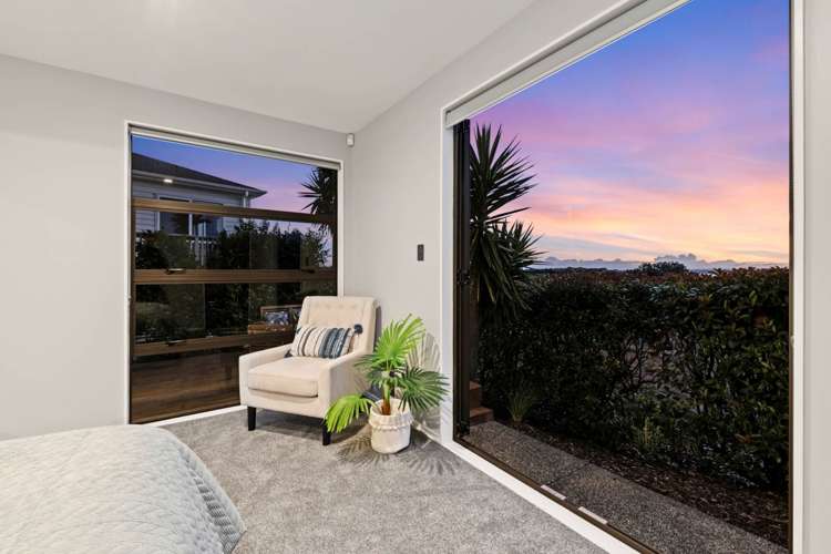 137 Alec Craig Way Gulf Harbour_6