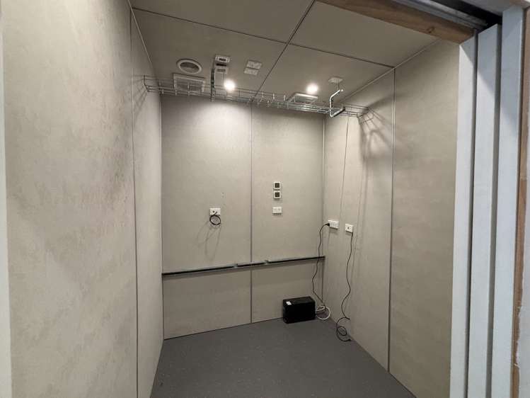 24/16 Jamaica Drive Grenada North_6