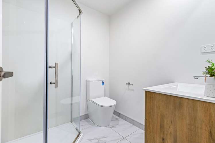 12b Woodhouse Place West Harbour_19